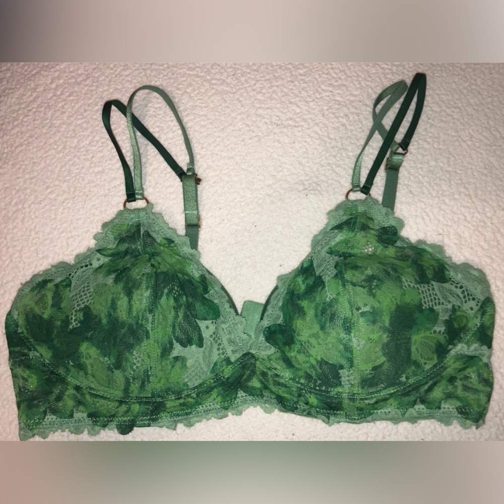 Aerie Lace Wireless Push Up Date Bra